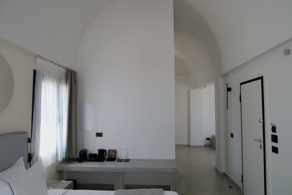 Blé Suites Santorini