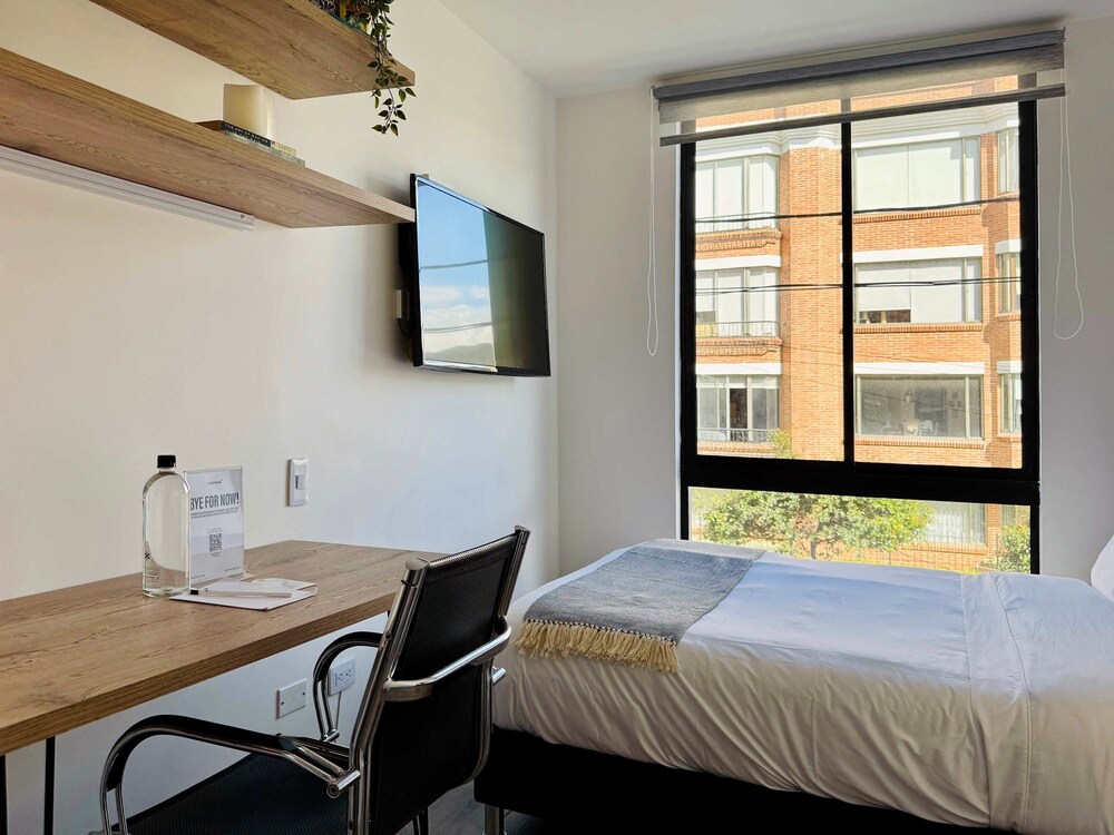 w Radiant 1BR in Santa Barbara