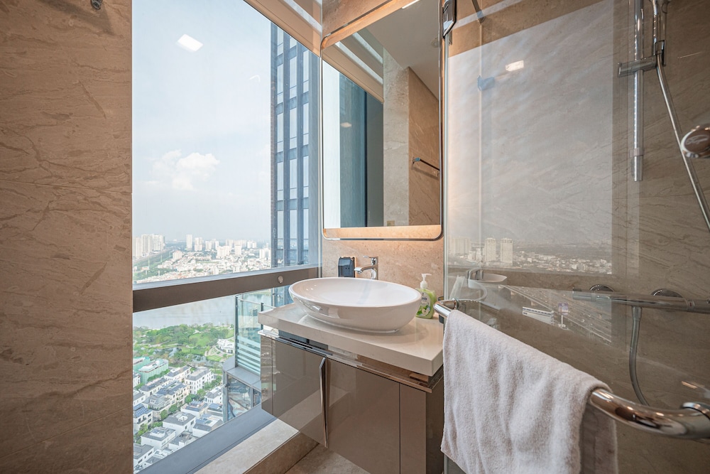 Landmark 81 - Unique Condotel