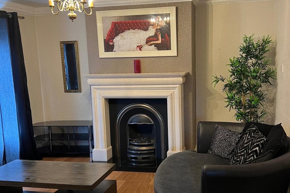 4 Bedroom House in Newry Central
