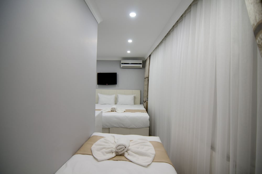 Istanbul Palace Otel - Image 18