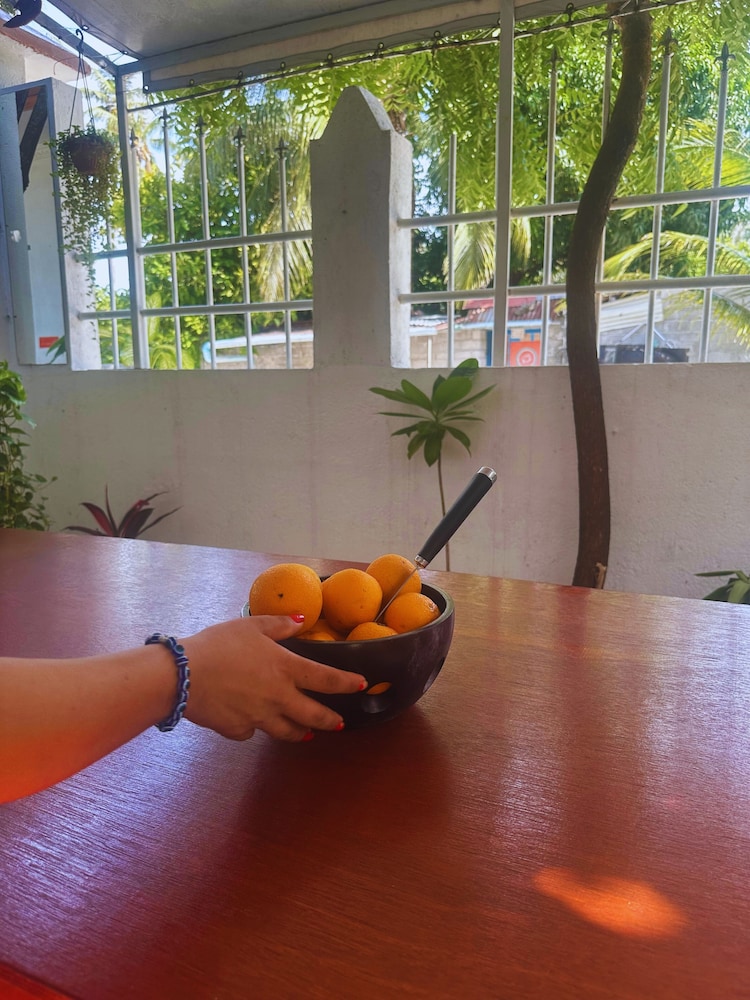 Bahaaru Villa Surf and Stay