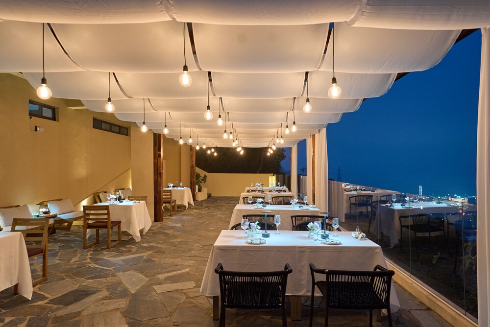Miyue Shenzhen Tianlu Secret Wild Wizard Holiday Hotel