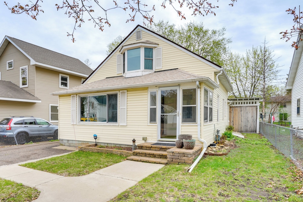 6 Mi to Dtwn: St Paul Home w/ Patio