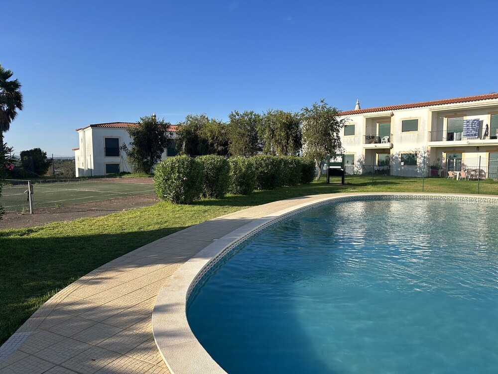 Poolside Apartment with 2 bedrooms, patio and BBQ view 2