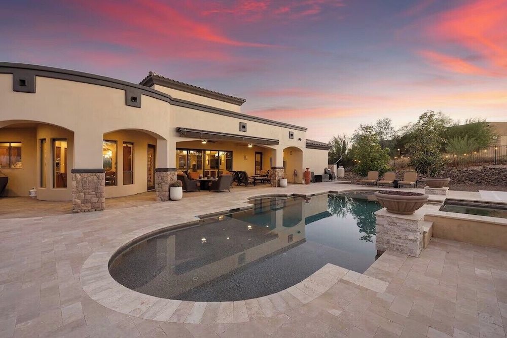 Copper Sky Retreat - Lux villa & pool