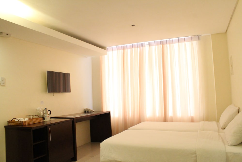 Ocean Suites Boutique Hotel