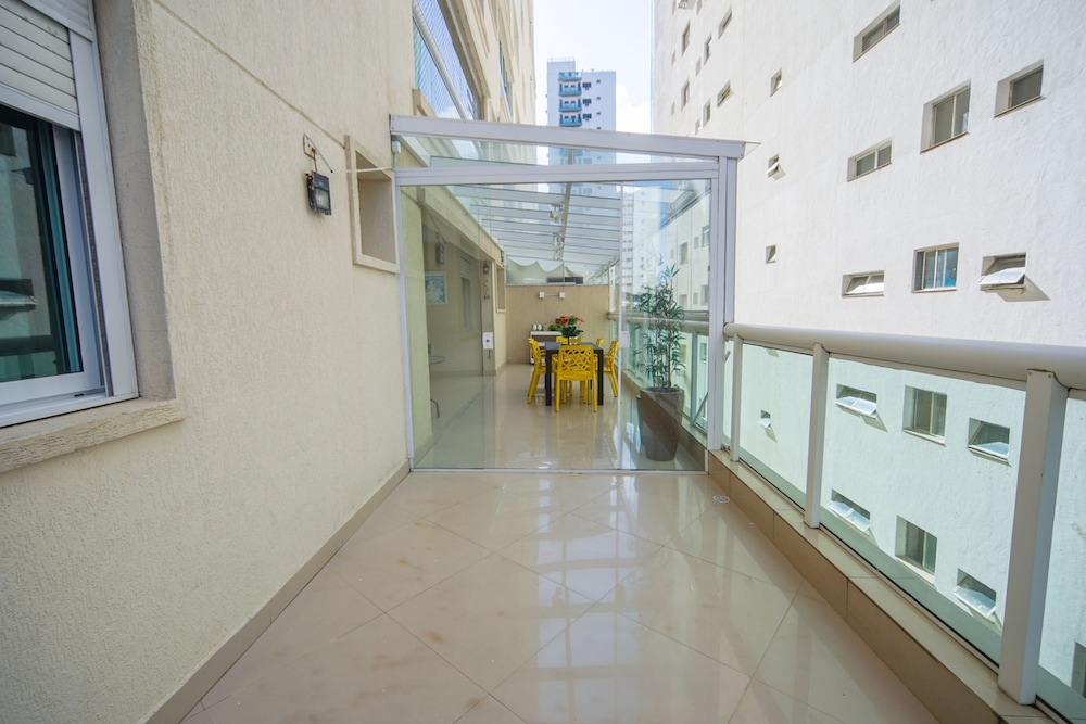 Apto pet Friendly c Churrasqueira a 100m da Praia