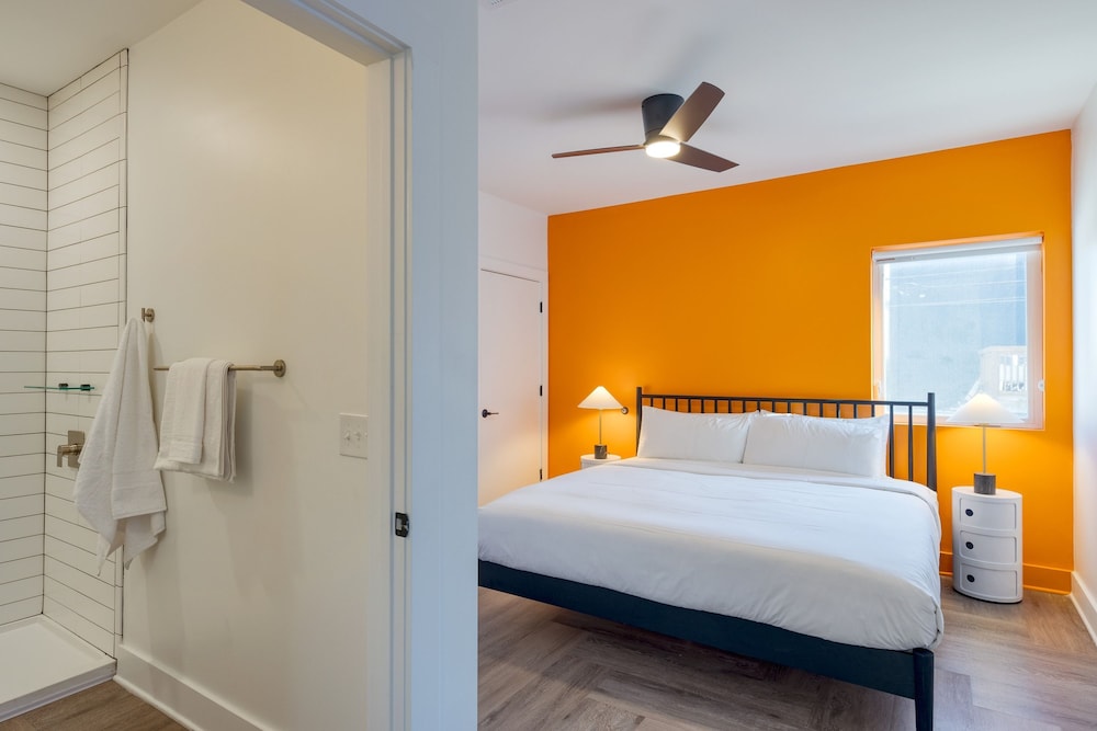 The Carter 205 by Avantstay 4BR Balcony
