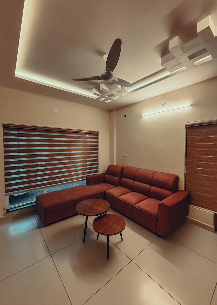 Azay Luxurious Apartment