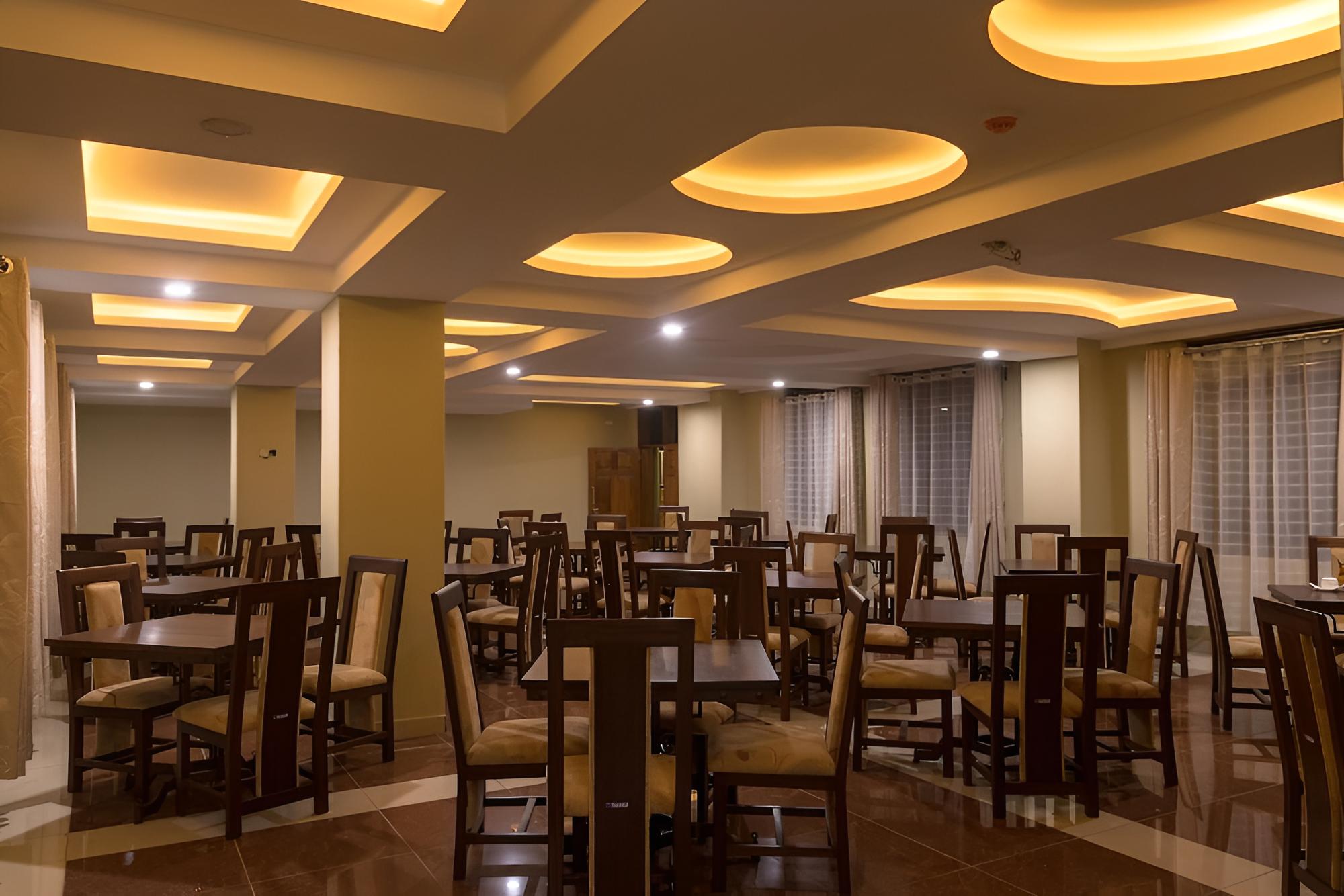 Maxland Hotel Juja