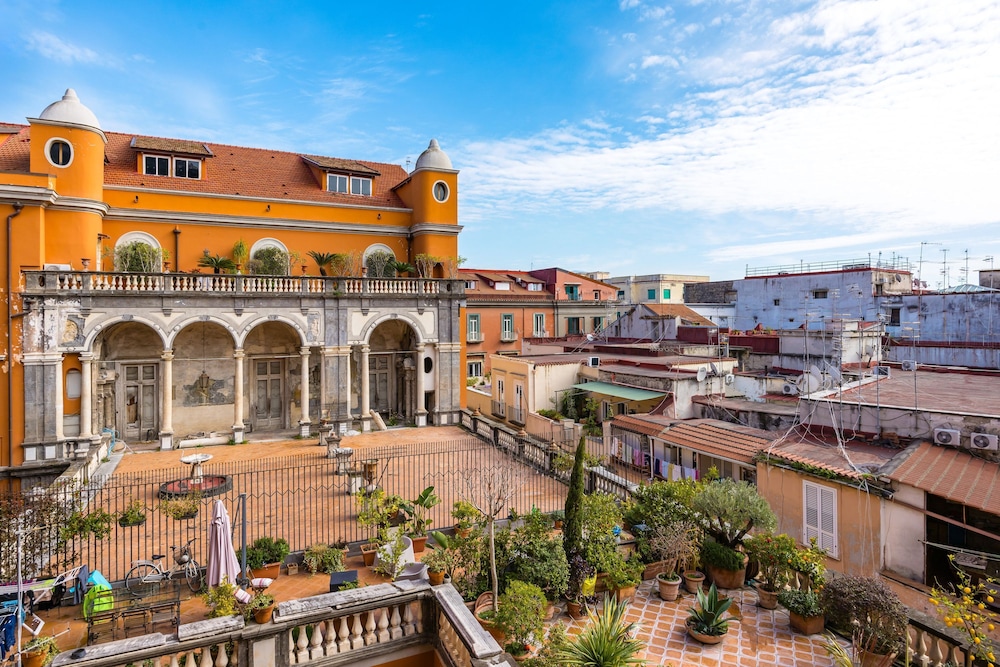 Palazzo Maddaloni Sweet Home By Napoliapartments