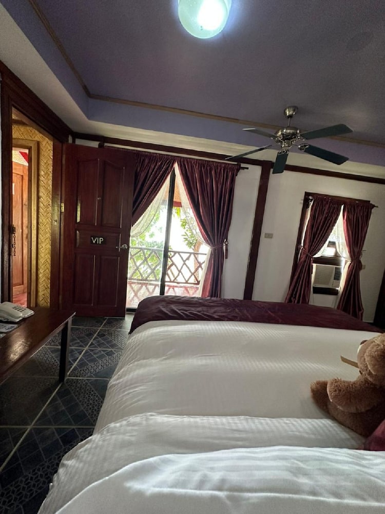 Doublegem Beach Resort and Hotel