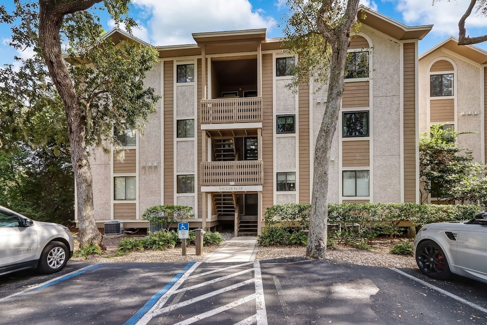 Amelia Landings 9e 2 Bedroom Condo