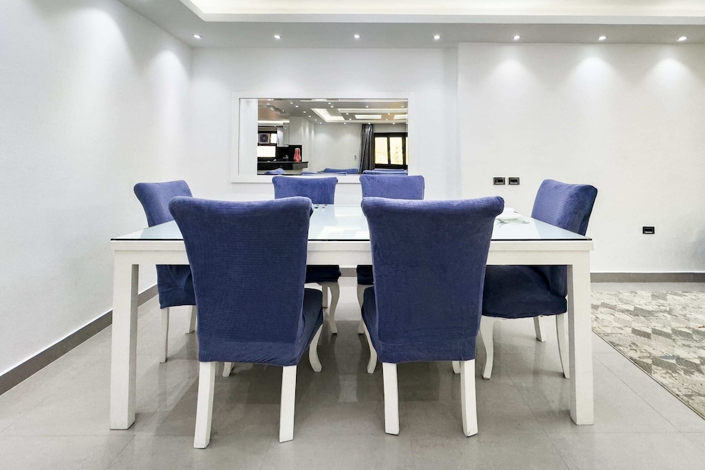 Xuru Stays I The Bold & Bright 3bdr Apt. 15 Min To Airport