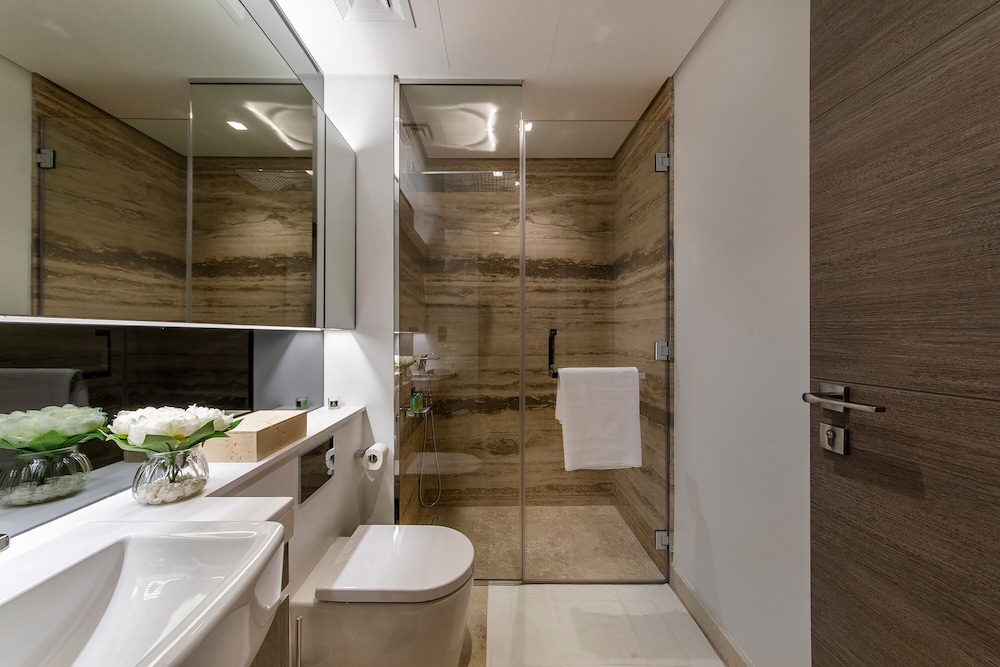 Premium 3BR with Full Burj Khalifa view