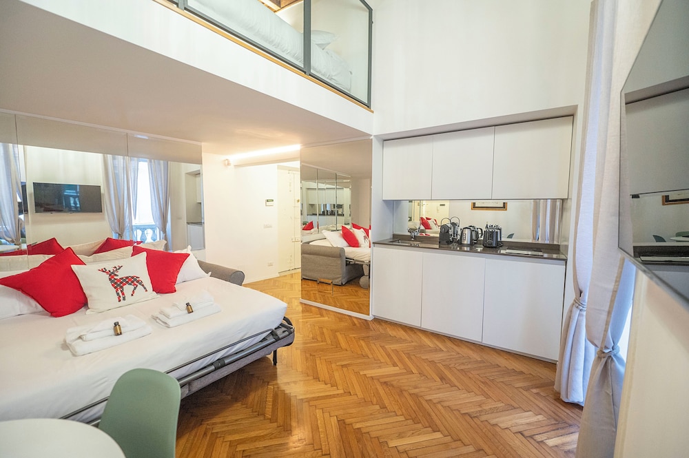 Spanish Steps Apartments