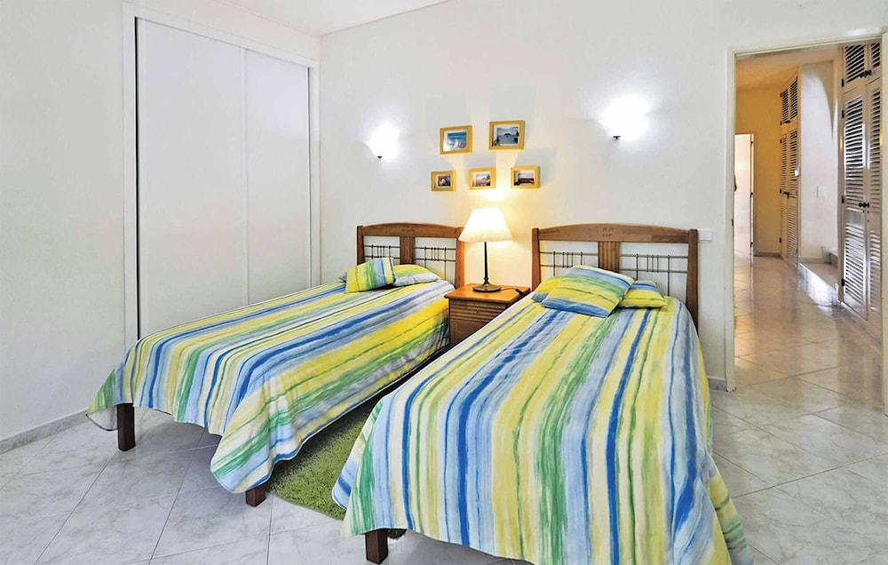 Villa Holly