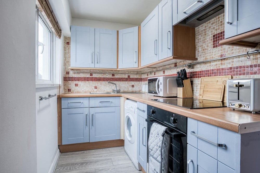 Driftwood Den - 1 Bedroom Apartment - Saundersfoot