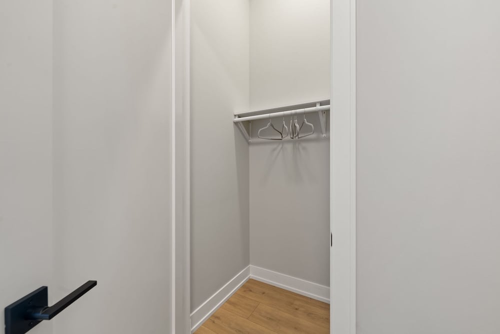 New Building in Med District - Modern 2bed 2bath