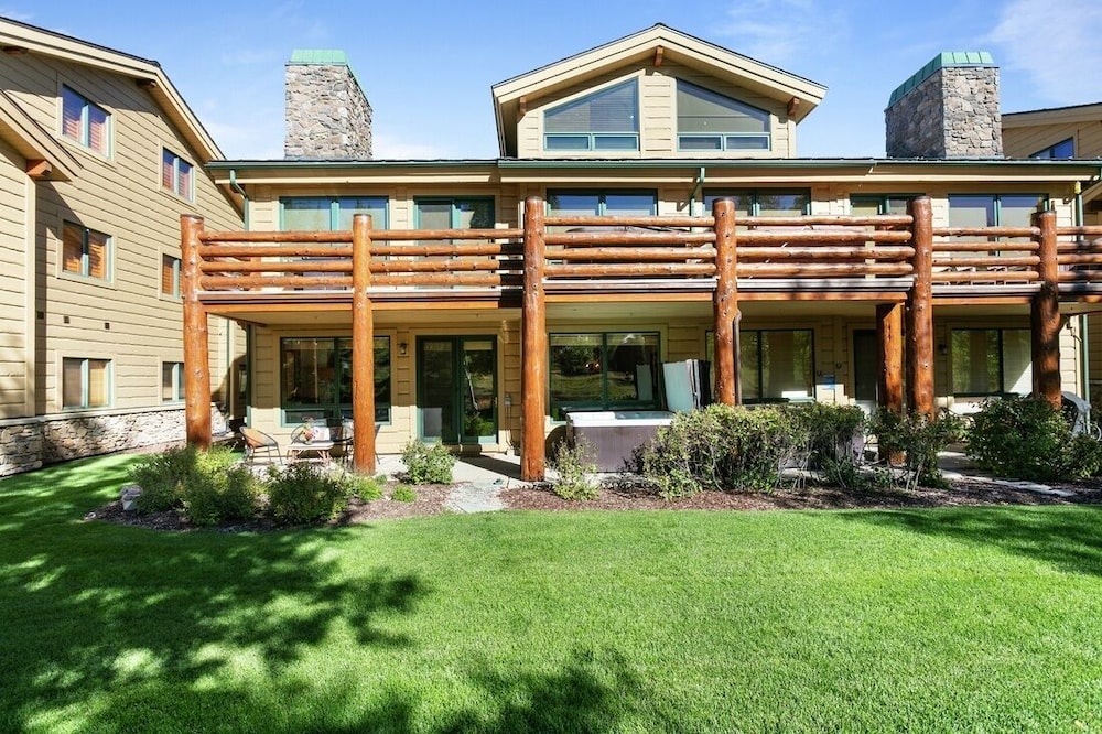 301 - Three Bedroom with Spa Bristlecone 3 Condo