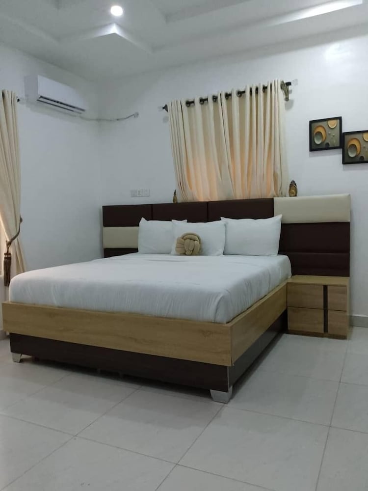 VinRues Apartment and Suites