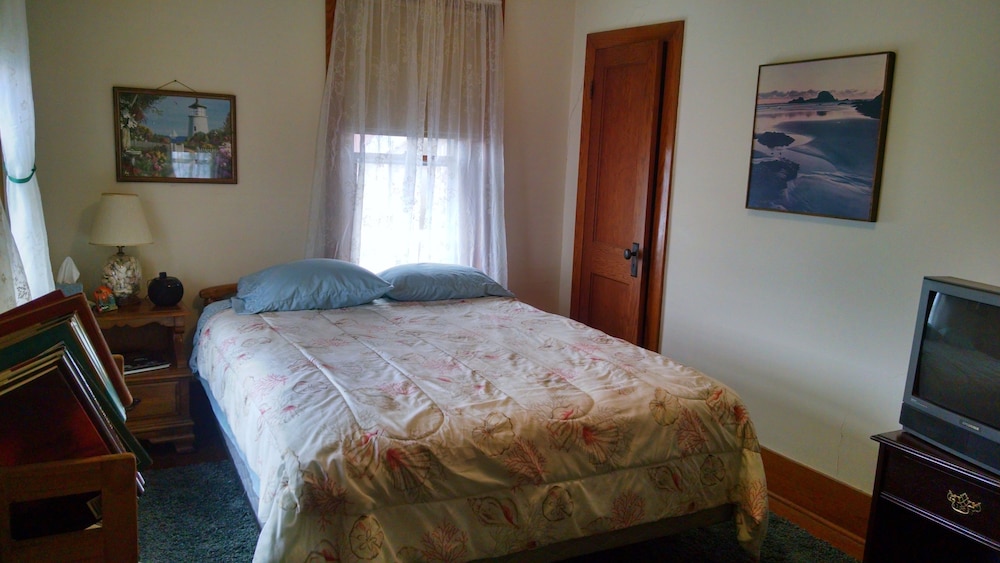 Fish & Loaves B&B