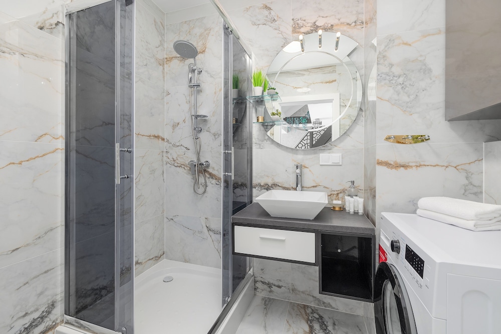 Two-level Apartment by Renters Prestige