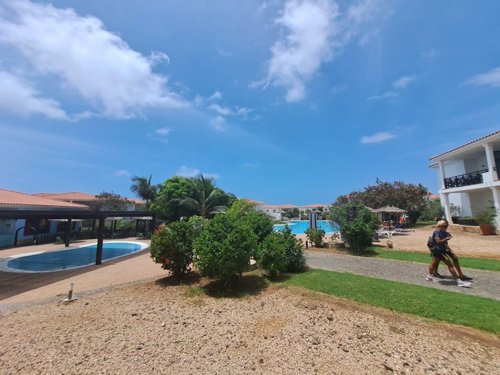 Tortuga Beach Apartment Oasis