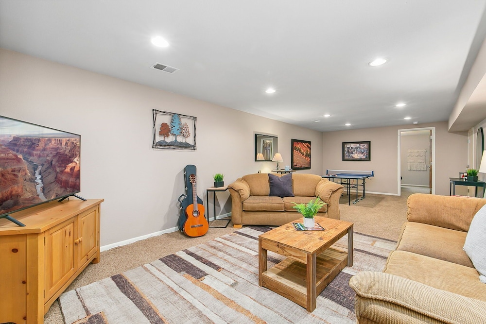 The Rustic Retreat - Pet Friendly w/ Fenced Yard