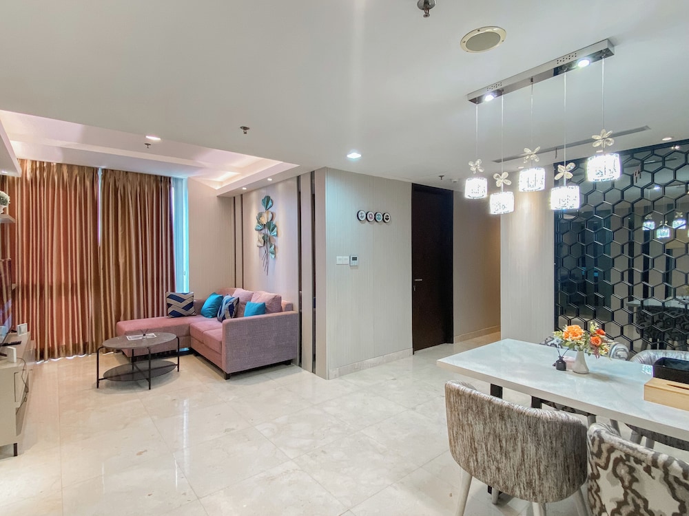 Spacious And Modern 3Br Ciputra World 2 Apartment