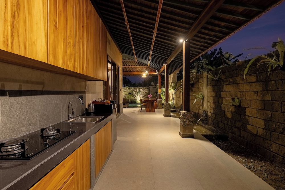 Agrapana Ubud Villa