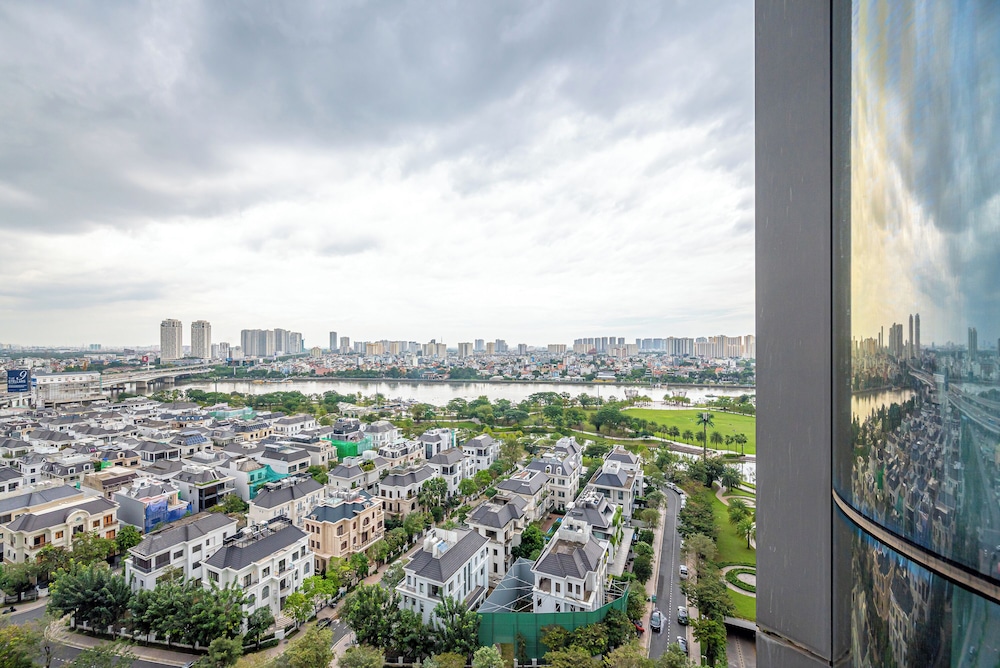 Landmark 81 & Vinhomes - ZEN Saigon Citypoint.