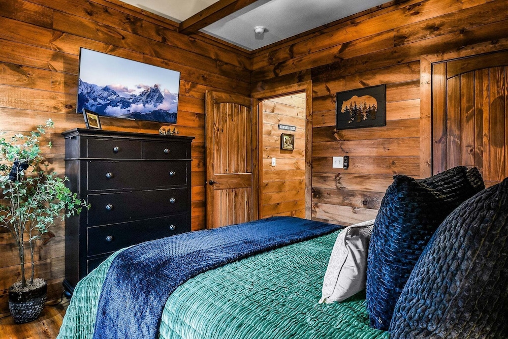 Pearl's Mountain Retreat 3 Bedroom Cabin