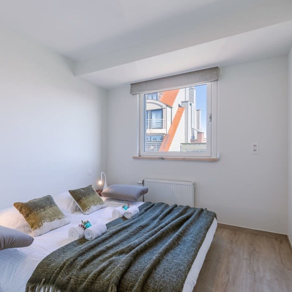 Bright and Spacious Apartment With Stunning Views