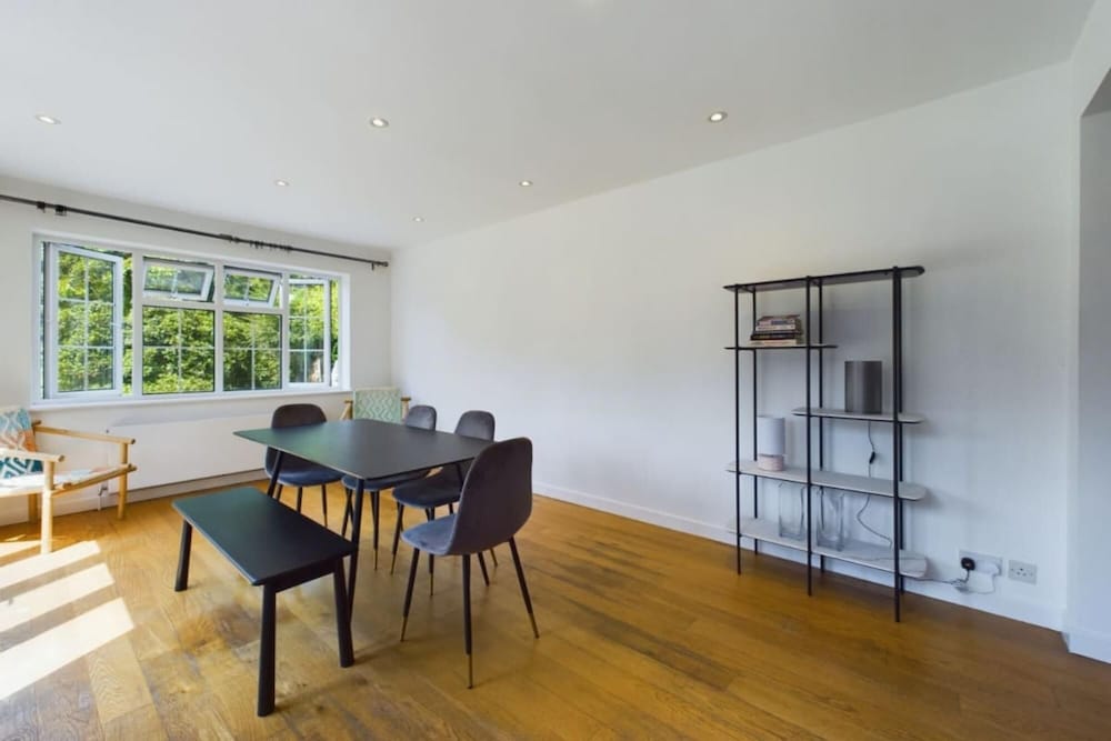 The Richmond Park Hideaway - Cozy 4bdr House With Garden Rooftop Terrace