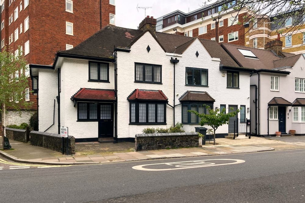 The Regent s Park Scenery - Spacious 3bdr House w Garden and Study Room