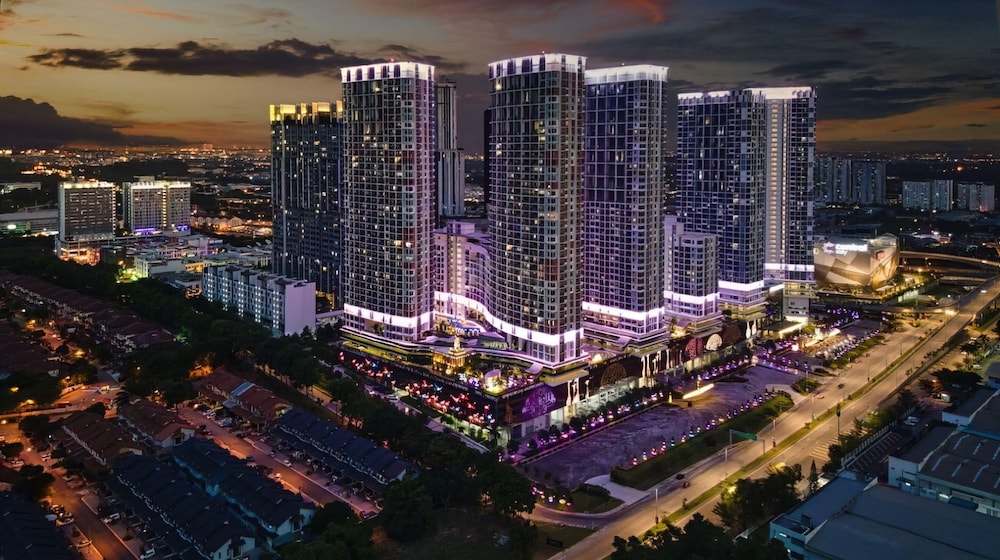 I-City Holiday KL Suites