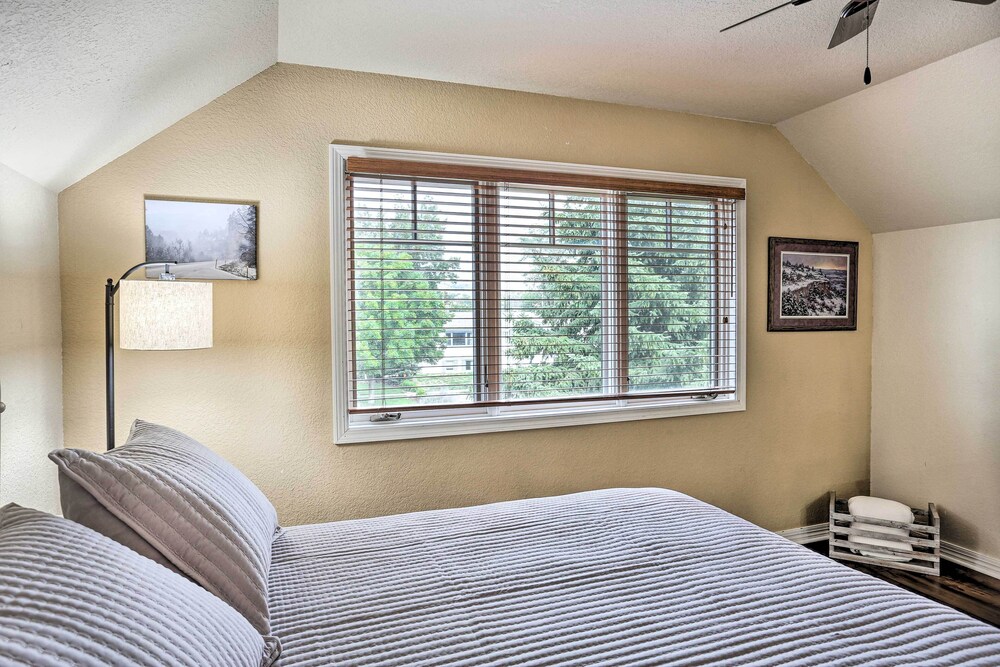 Central Creekfront Spearfish Apt by City Park view 3
