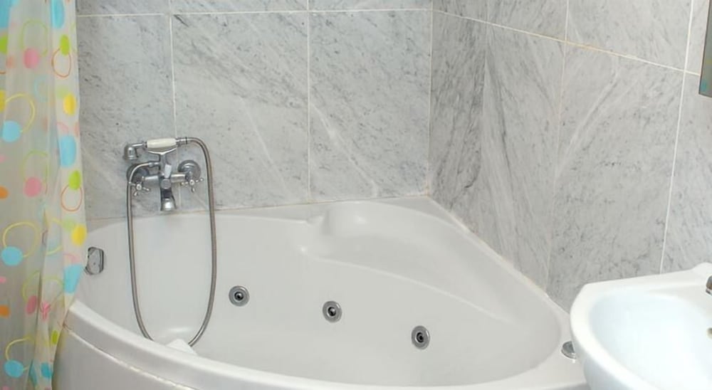 jacuzzi