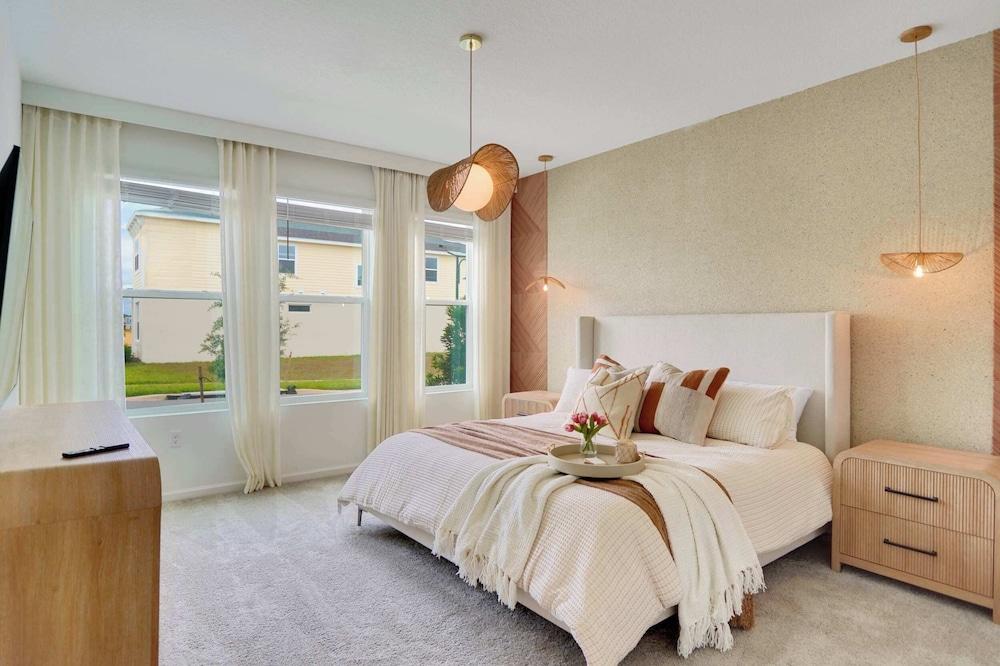 Luxury 7BR Villa, Pool, Spa & Game Room