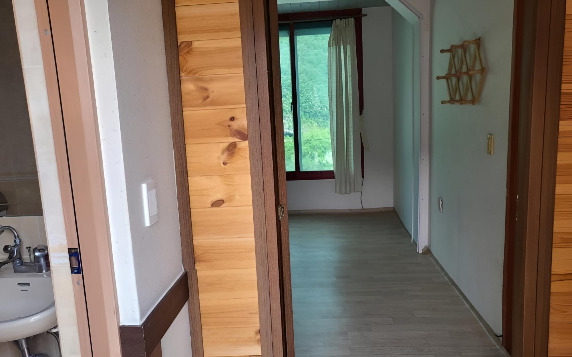 Yeongwol Donggang Close Pension