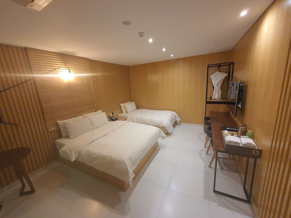 Hotel The Designers Kondae 40
