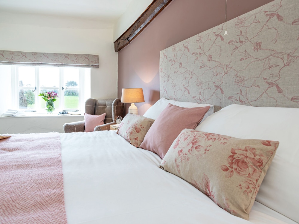 Longlands Farm Cottage