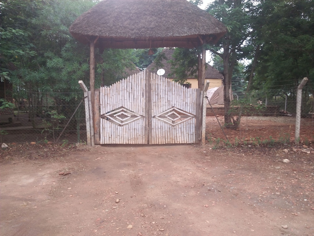 Irungu Forest Safari Lodge