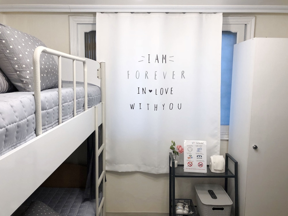 Jun Guest House - Hostel