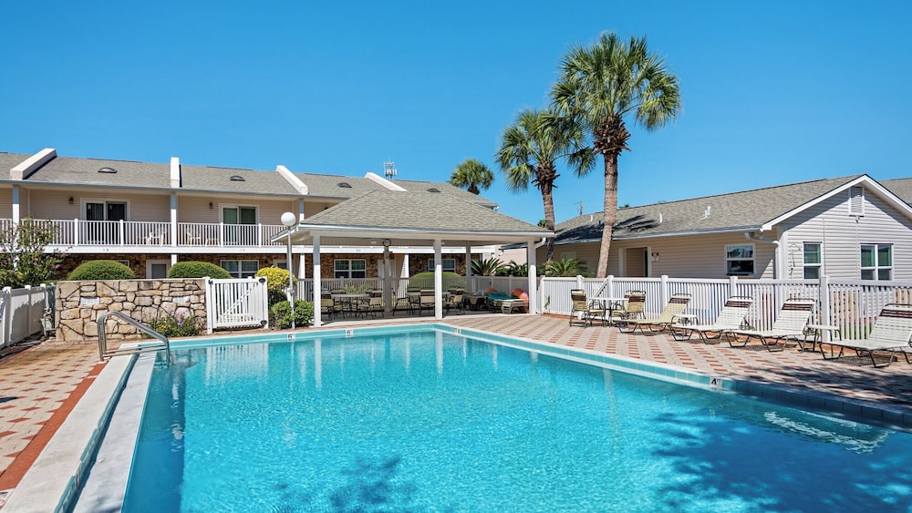 Woodland Shores 37: Steps to Beach, 2 Pools + Free Attraction Tickets!