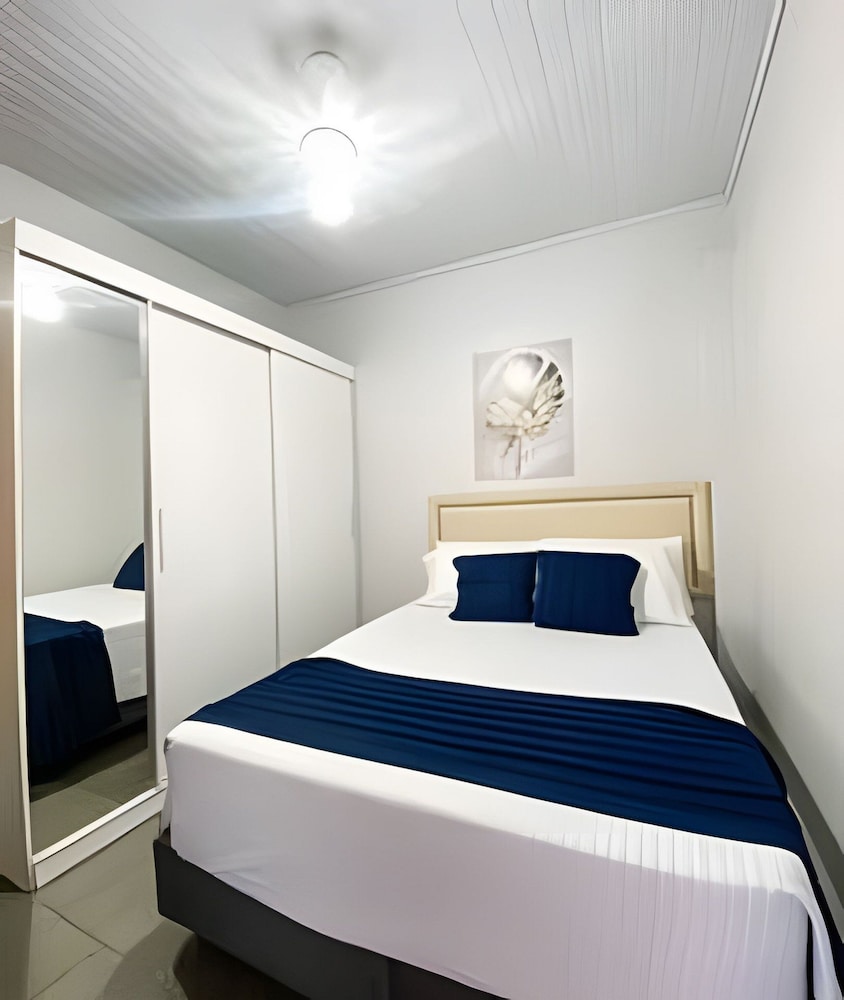 Casa 3 suites 1 quarto piscina AC 10 Hos
