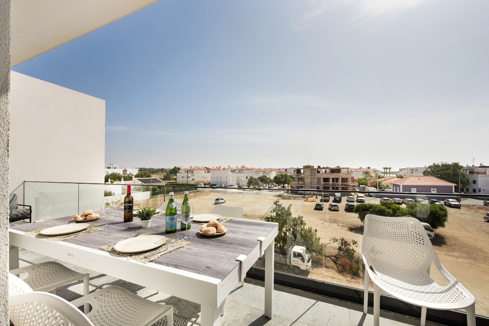 Sunny Apartments W in Tavira