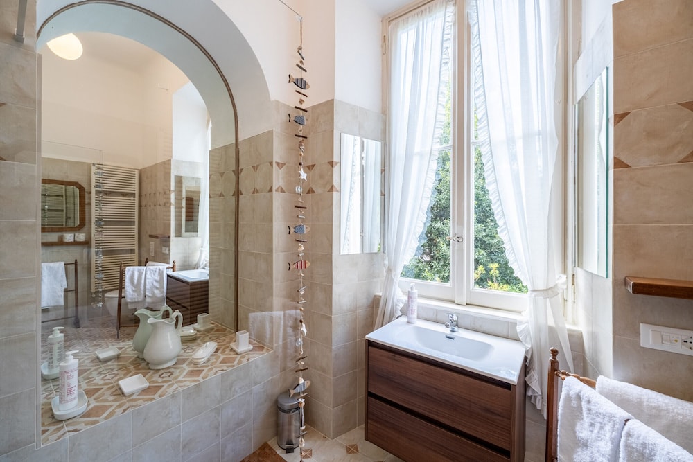 Emilia Gemstone Apartment by Wonderful Italy
